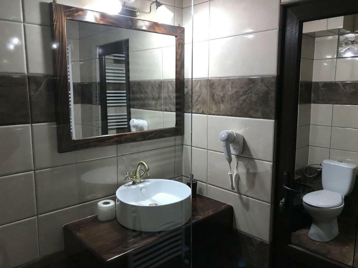 Vila Mogan Hotel Moieciu de Jos Ngoại thất bức ảnh