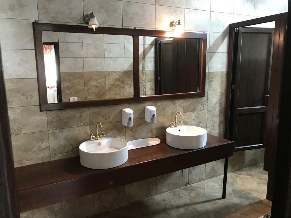 Vila Mogan Hotel Moieciu de Jos Ngoại thất bức ảnh